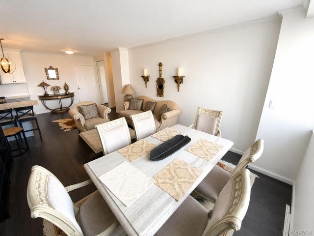 26910 Grand Central Parkway 8F, Floral Park, NY 11005