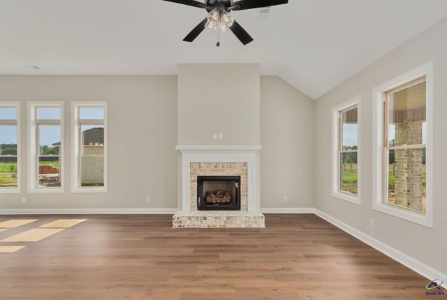 220 Farmland Circle, Perry, GA 31069