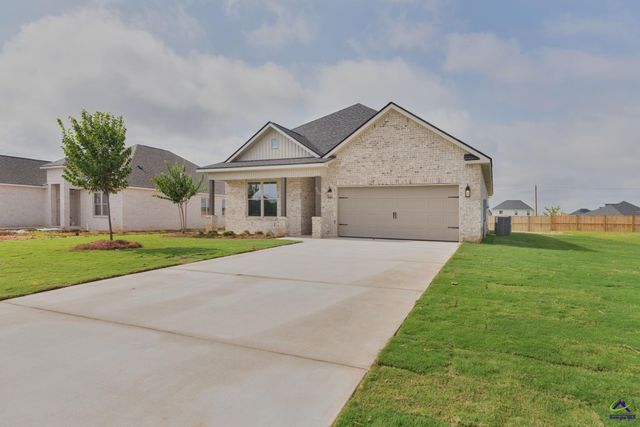 220 Farmland Circle, Perry, GA 31069