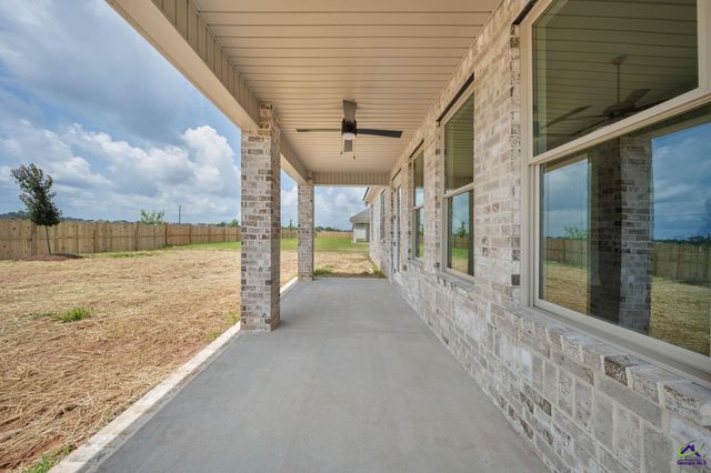 220 Farmland Circle, Perry, GA 31069