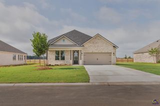 220 Farmland Circle, Perry, GA 31069