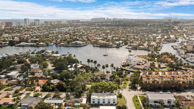 690 SE 23rd Avenue 3, Pompano Beach, FL 33062