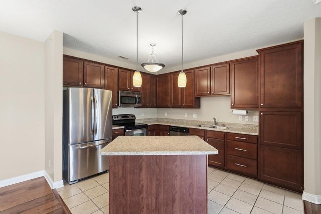 567 Riverpointe Drive, 11, Dayton, KY 41074