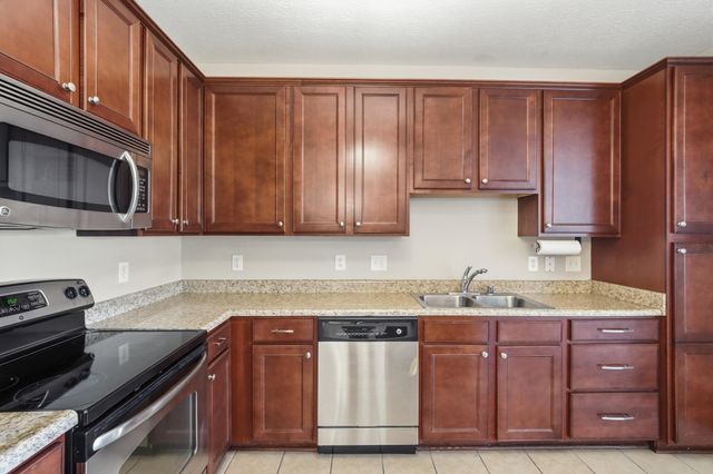 567 Riverpointe Drive, 11, Dayton, KY 41074