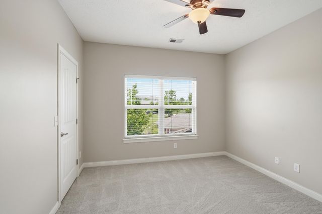 567 Riverpointe Drive, 11, Dayton, KY 41074