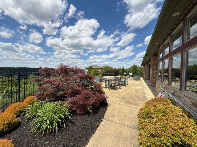 567 Riverpointe Drive, 11, Dayton, KY 41074