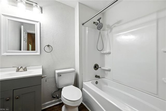 3256 Nansemond PW, Suffolk, VA 23434