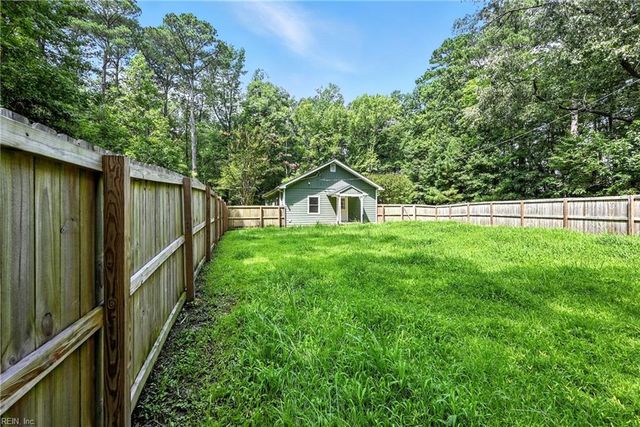 3256 Nansemond PW, Suffolk, VA 23434