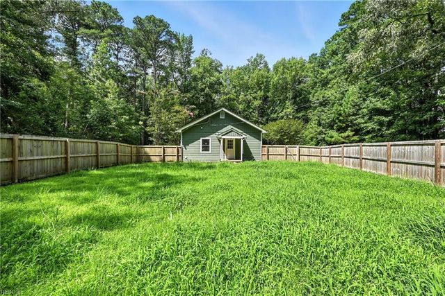 3256 Nansemond PW, Suffolk, VA 23434
