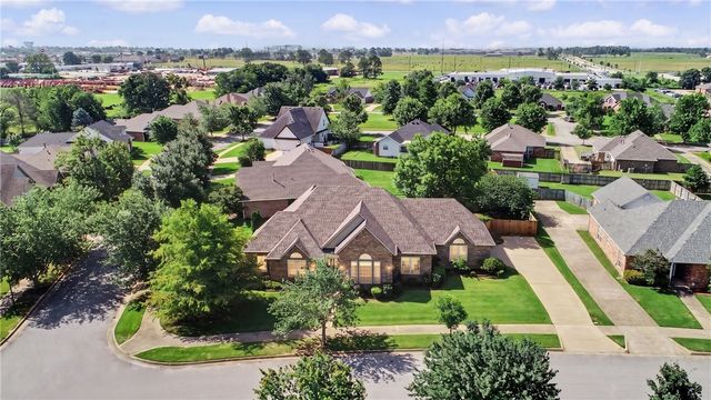 6319 S Tall Oaks Loop, Springdale, AR 72762