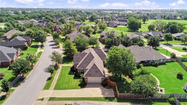 6319 S Tall Oaks Loop, Springdale, AR 72762