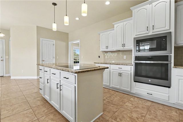 6319 S Tall Oaks Loop, Springdale, AR 72762