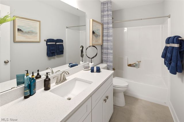 2079 Glenmont Drive, Brunswick, OH 44212