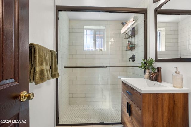 5200 E 28th Street, Tucson, AZ 85711