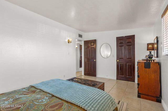 5200 E 28th Street, Tucson, AZ 85711