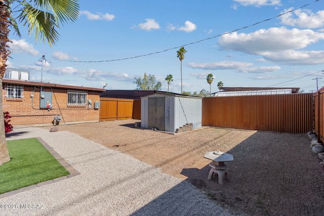 5200 E 28th Street, Tucson, AZ 85711