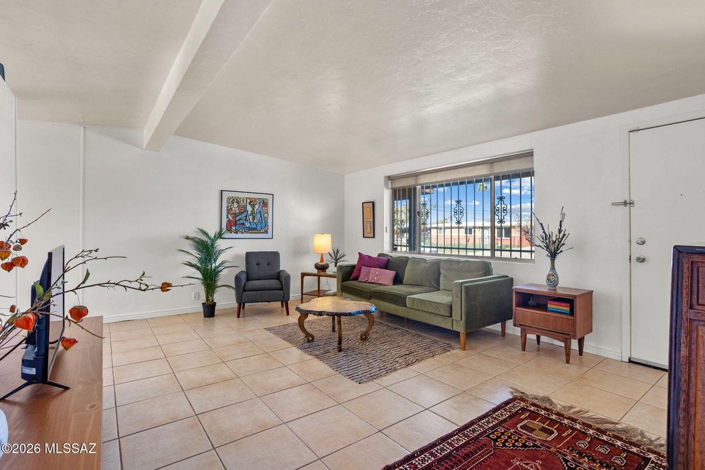 5200 E 28th Street, Tucson, AZ 85711