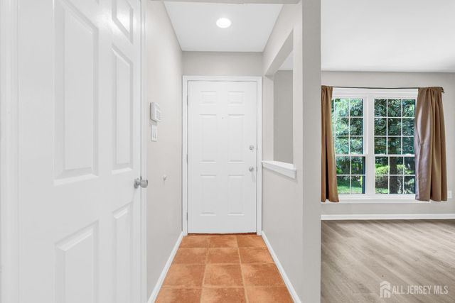 5101 Stonehedge Road 5101, Edison, NJ 08820