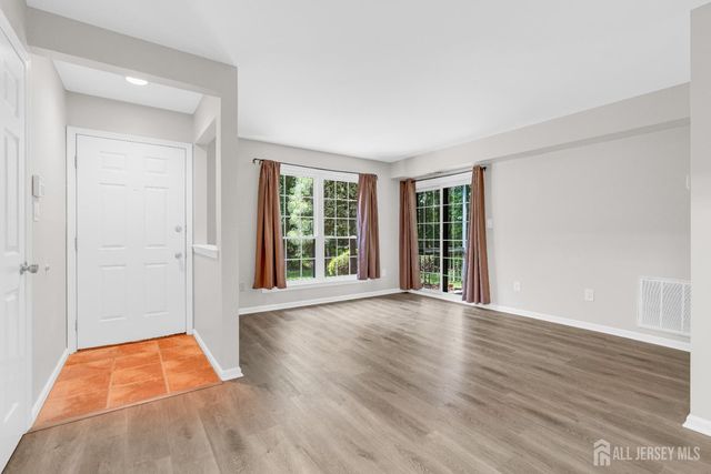 5101 Stonehedge Road 5101, Edison, NJ 08820