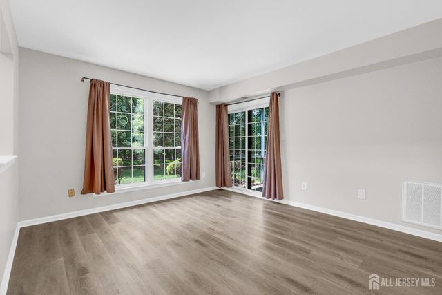 5101 Stonehedge Road 5101, Edison, NJ 08820