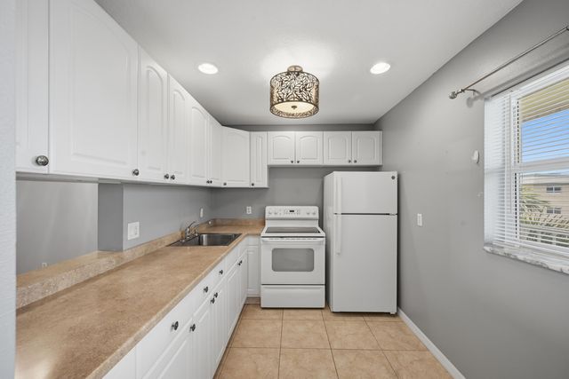 130 NE 26th Avenue 4090, Boynton Beach, FL 33435