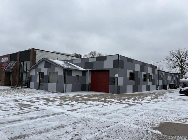 20520 Stephens Street, Saint Clair Shores, MI 48080