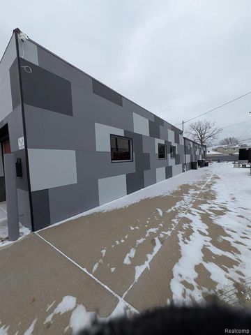 20520 Stephens Street, Saint Clair Shores, MI 48080
