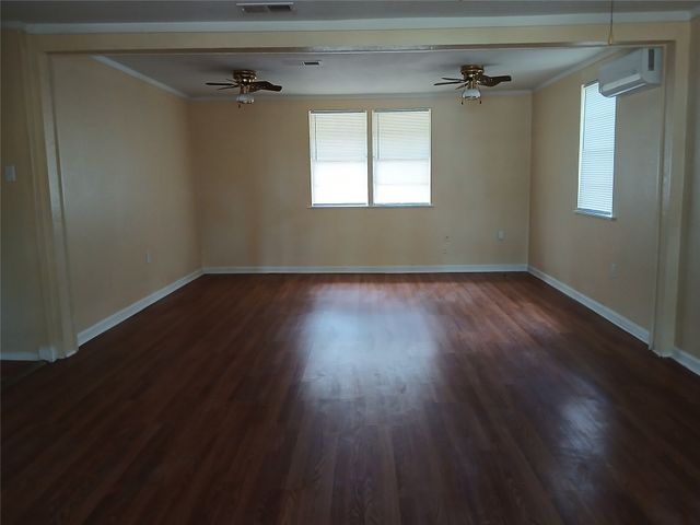 140 Evergreen Drive, Gun Barrel City, TX 75156