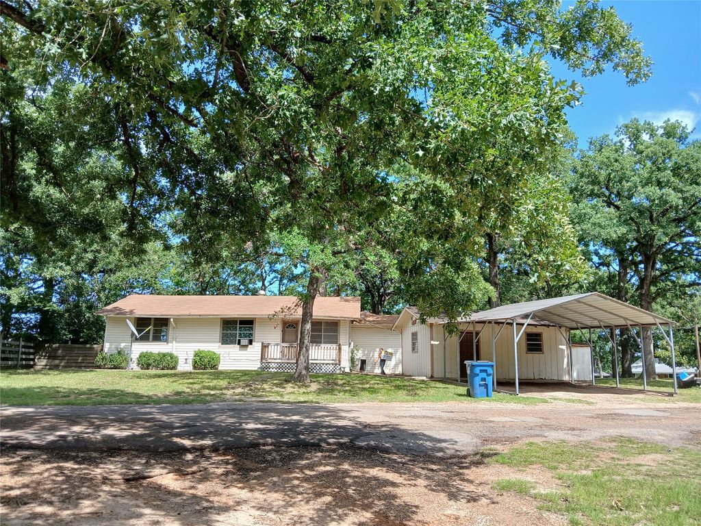140 Evergreen Drive, Gun Barrel City, TX 75156