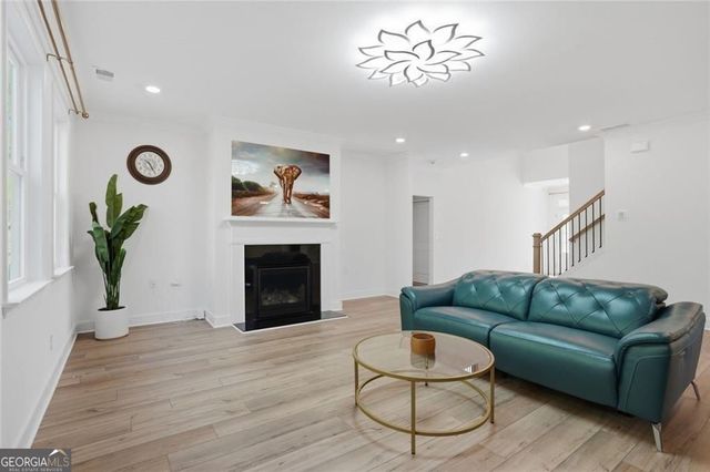 4245 Yaeger Way, Marietta, GA 30062