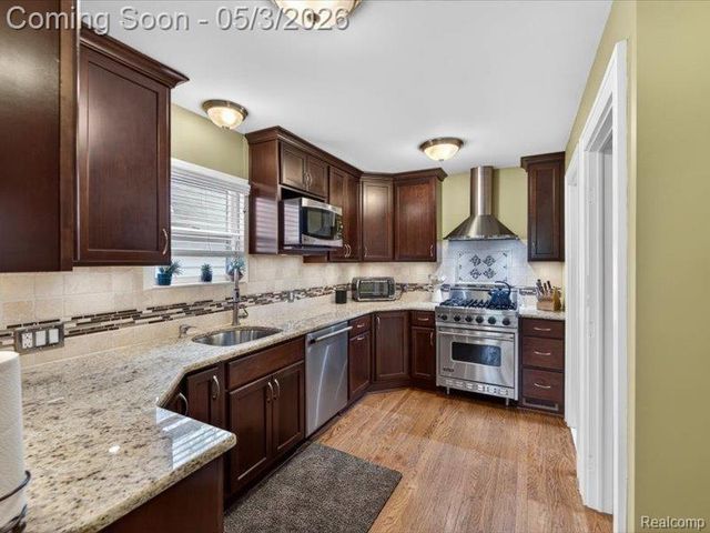 1115 Irving Avenue, Royal Oak, MI 48067