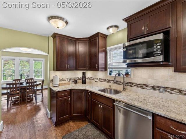 1115 Irving Avenue, Royal Oak, MI 48067