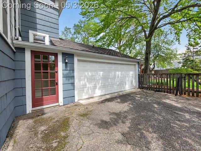 1115 Irving Avenue, Royal Oak, MI 48067