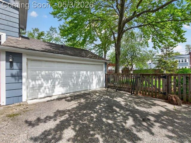 1115 Irving Avenue, Royal Oak, MI 48067