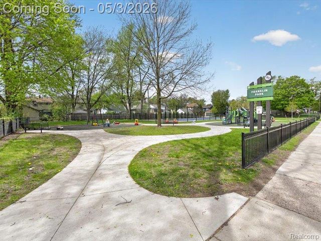 1115 Irving Avenue, Royal Oak, MI 48067