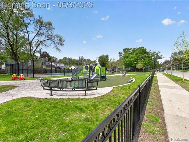 1115 Irving Avenue, Royal Oak, MI 48067