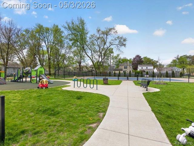 1115 Irving Avenue, Royal Oak, MI 48067