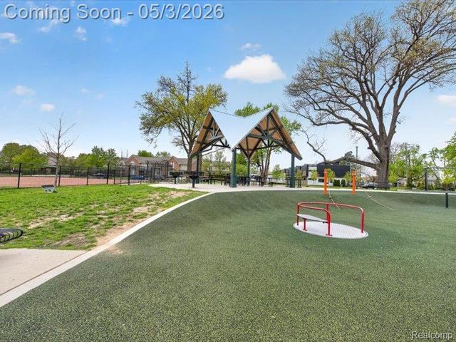 1115 Irving Avenue, Royal Oak, MI 48067
