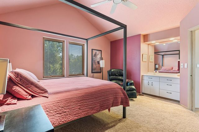 2878 Lilac Lane N, Fargo, ND 58102