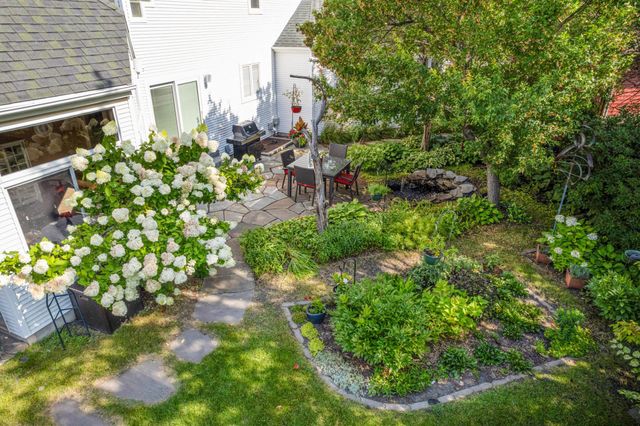 2878 Lilac Lane N, Fargo, ND 58102