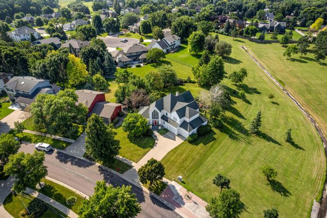 2878 Lilac Lane N, Fargo, ND 58102