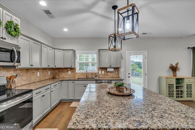 200 Brampton Way, Perry, GA 31069