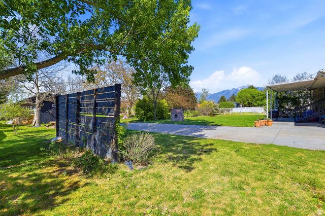 2840 W COUNTRY CLASSIC DR, Bluffdale, UT 84065