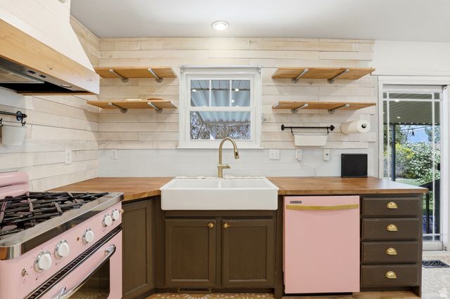 2840 W COUNTRY CLASSIC DR, Bluffdale, UT 84065