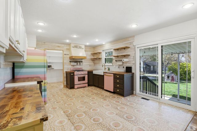 2840 W COUNTRY CLASSIC DR, Bluffdale, UT 84065