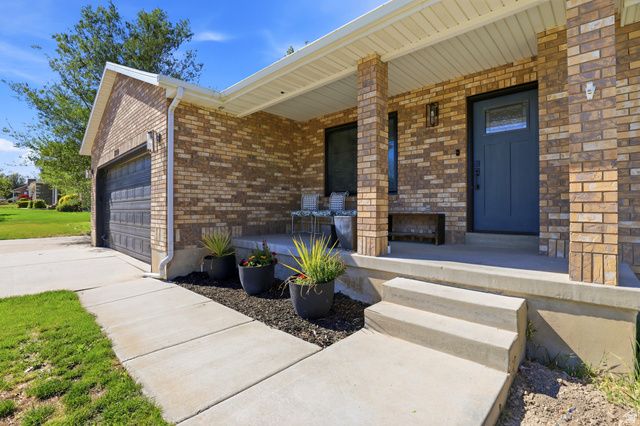 2840 W COUNTRY CLASSIC DR, Bluffdale, UT 84065