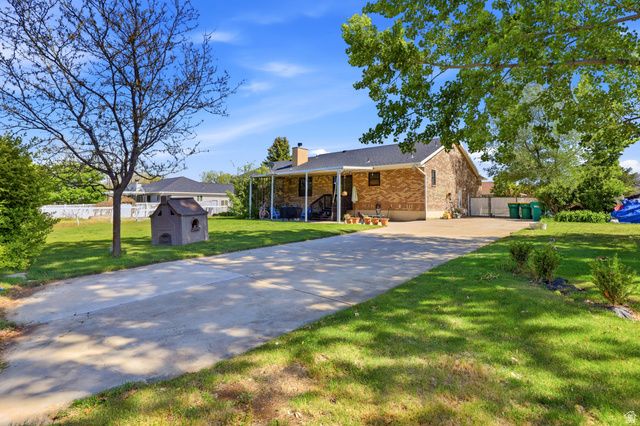 2840 W COUNTRY CLASSIC DR, Bluffdale, UT 84065