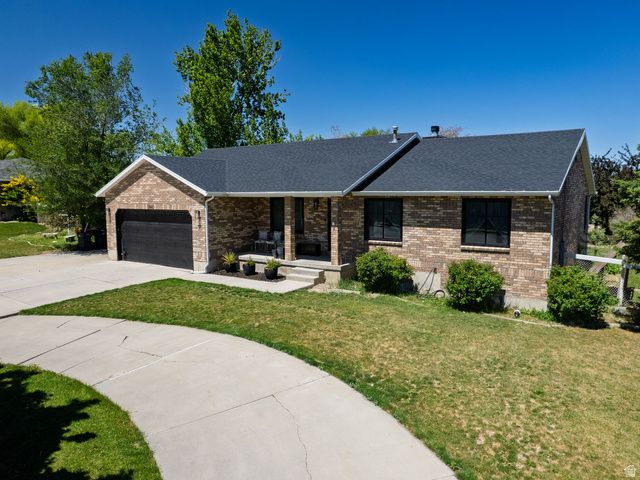 2840 W COUNTRY CLASSIC DR, Bluffdale, UT 84065