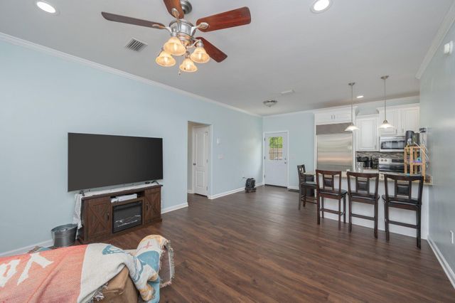 226 E Cypress Avenue, Defuniak Springs, FL 32433