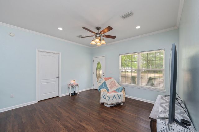 226 E Cypress Avenue, Defuniak Springs, FL 32433